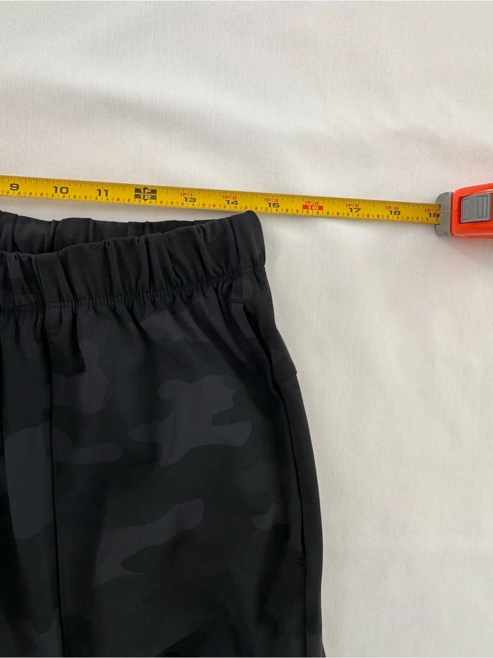 Fabletics The One Jogger Pants Mens Medium Black Camo Gym